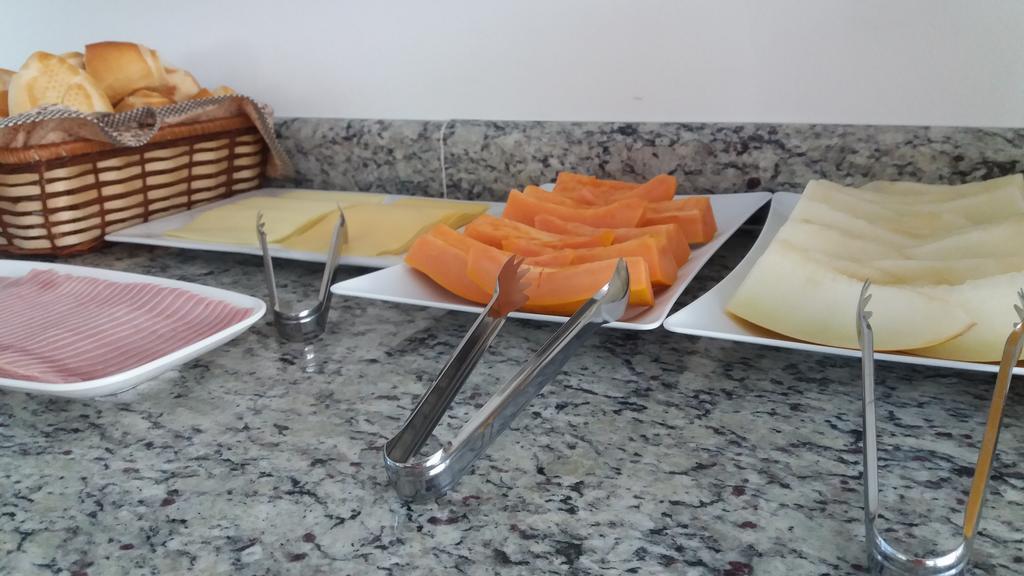 Pousada Peruíbe Ametista Bagian luar foto